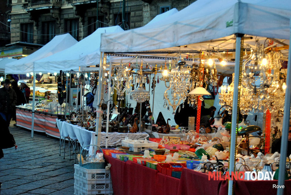 Luci e mercatini in piazza: torna la fiera degli Oh Bej! Oh Bej!